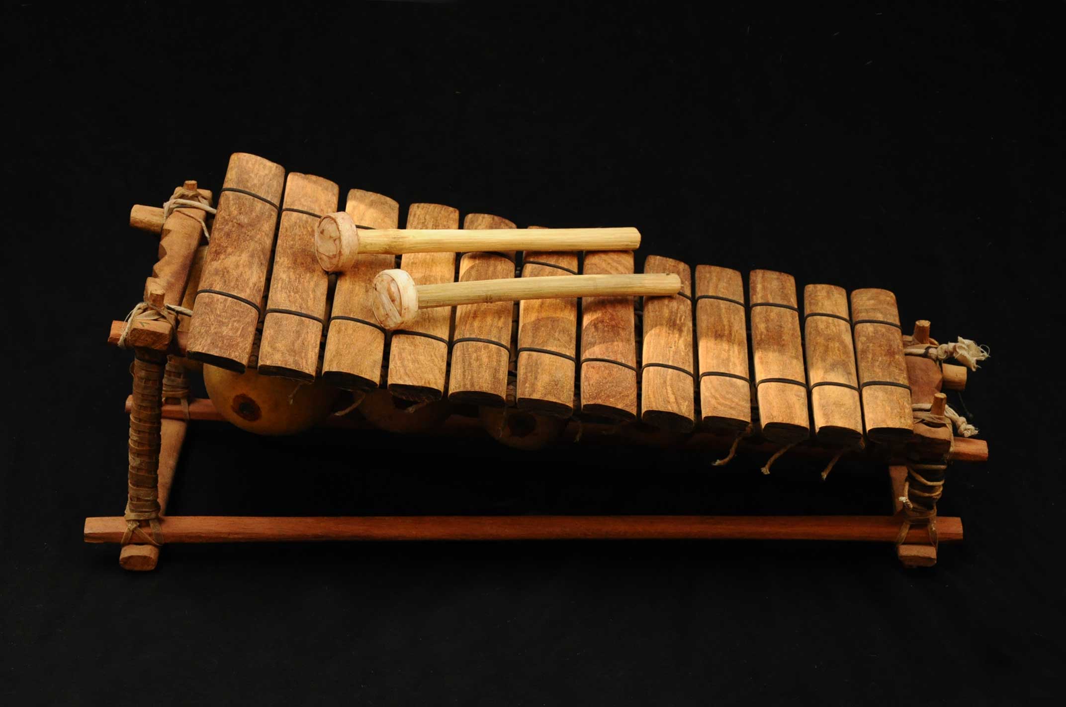 instrument de musique joué dans le spectacle jeune public, Éole maître des vents: le balafon