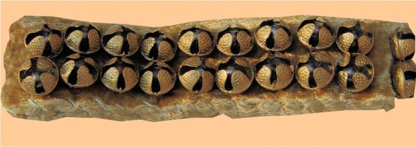 instrument de musique joué dans le spectacle jeune public, Éole maître des vents: les grelots de danse