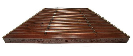 instrument de musique joué dans le spectacle jeune public, le rêve d'Ambre, le santour